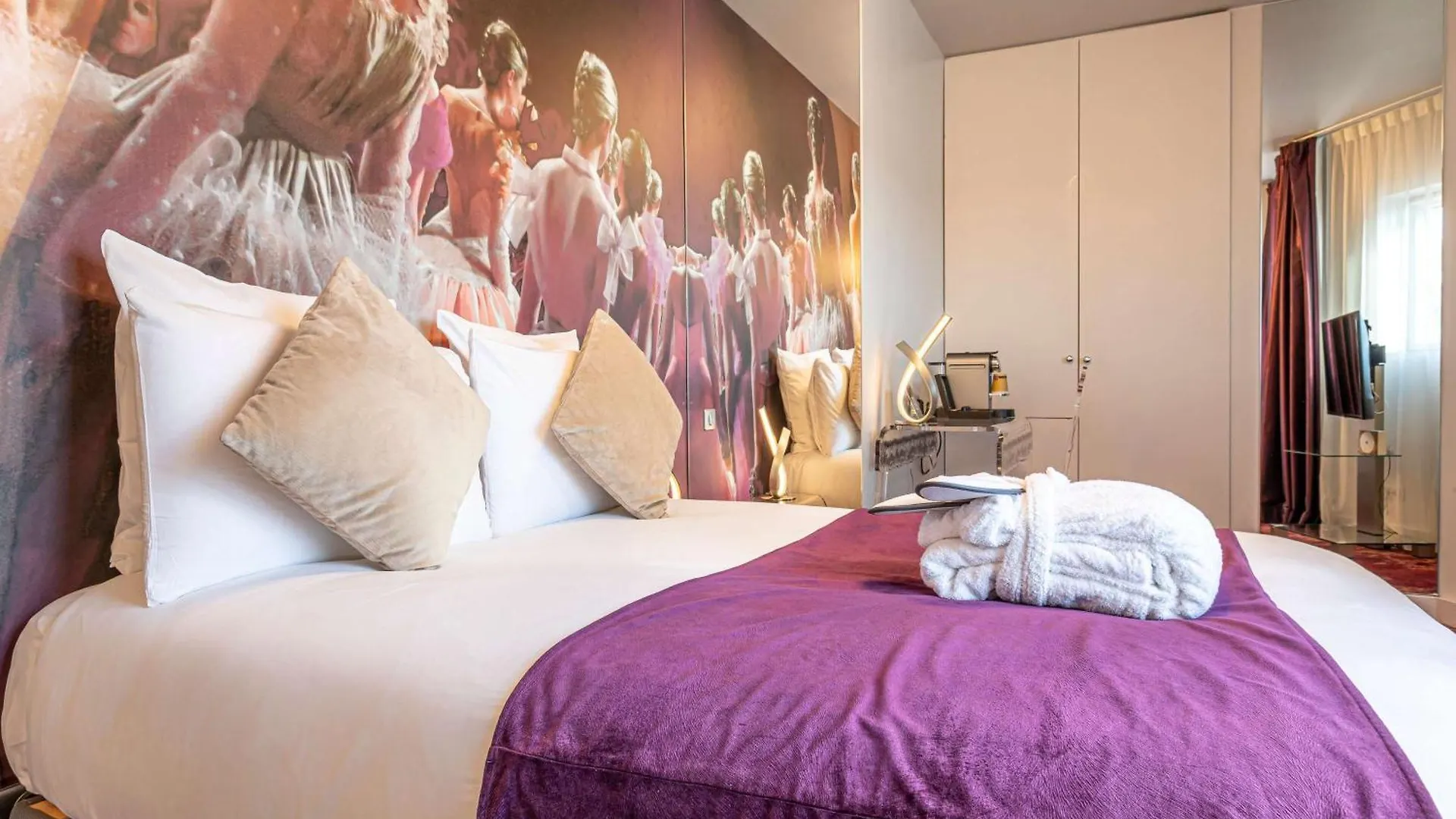 Hotell Mercure Place D'italie 4*