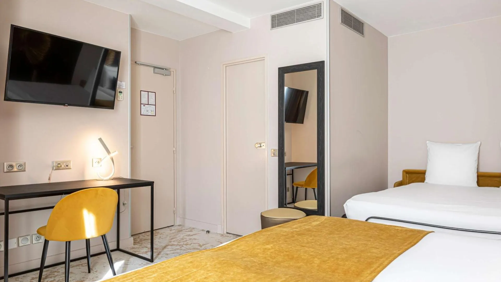 Hotell Mercure Place D'italie 4*