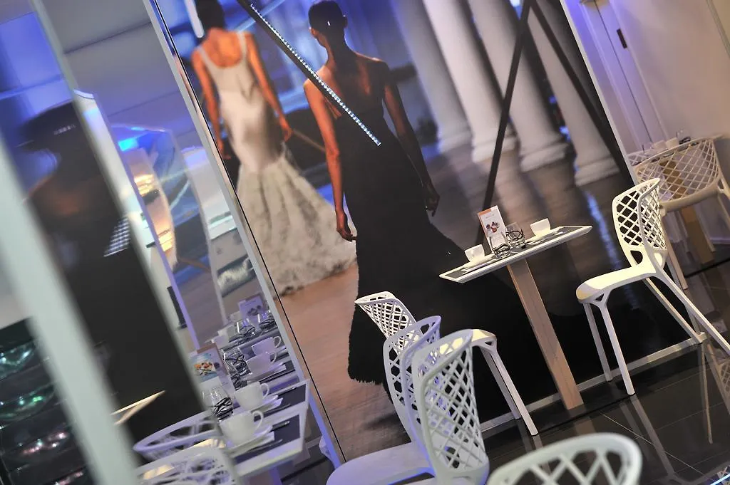 Hotell Mercure Place D'italie 4*